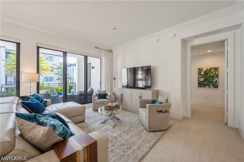 2 bedroom Condominium at 1135 3rd Ave S 304, Naples Square, Naples — photo 2