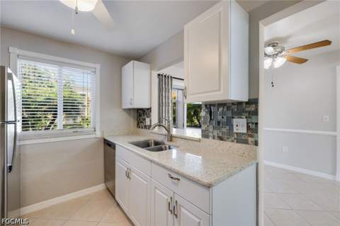 12630 Kenwood Ln B, Fort Myers FL - photo 12 of 34