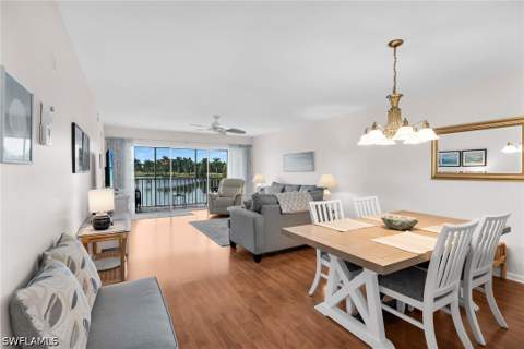 3675 Amberly Cir C207, Naples FL - photo 10 of 34