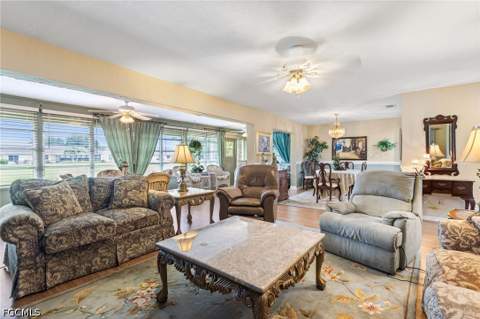 5767 Arvine Cir, Fort Myers FL - photo 7 of 27