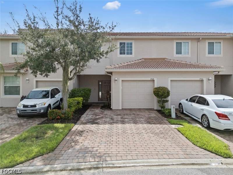 3 bedroom Townhouse at 3908 Cherrybrook Loop, Townhomes Of San Simeon, Fort Myers — photo 2