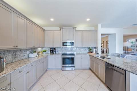 11546 Meadowrun Cir, Fort Myers FL - photo 12 of 35