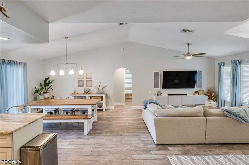 3 bedroom SingleFamilyResidence at 17237 Oriole Rd, San Carlos Park, Fort Myers — photo 2