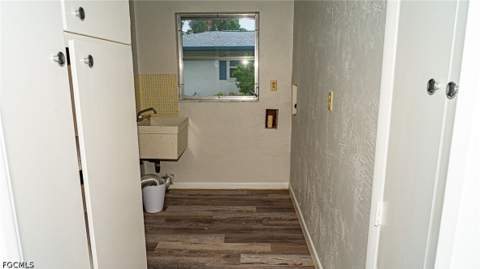5541 Westwind Ln, Fort Myers FL - photo 8 of 21