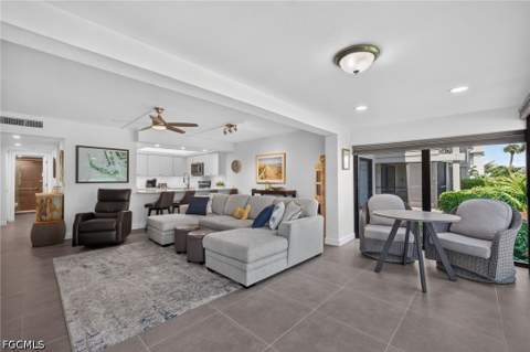 760 Sextant Dr 811, Sanibel FL - photo 10 of 37