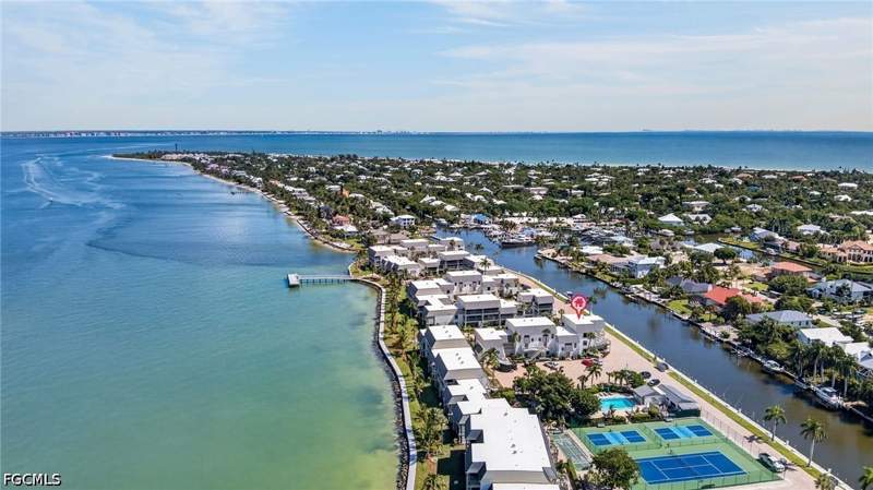 2 bedroom Condominium at 760 Sextant Dr 811, Mariner Pointe Condo, Sanibel — photo 2