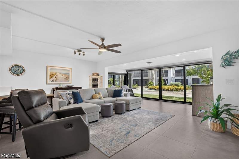 2 bedroom Condominium at 760 Sextant Dr 811, Mariner Pointe Condo, Sanibel — photo 4