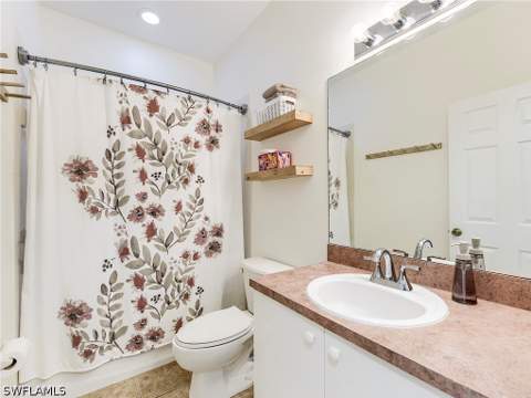 15433 Bellamar Cir 1025, Fort Myers FL - photo 13 of 20