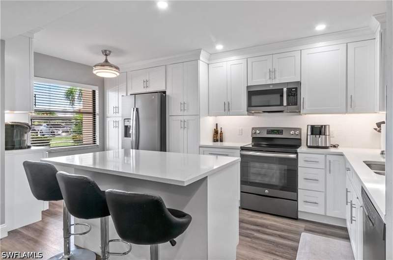 2 bedroom Condominium at 7320 Province Way 2105, Countryside Condos, Naples — photo 4