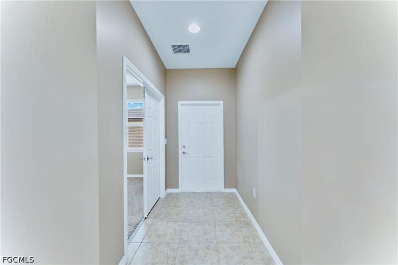 2 bedroom Attached at 10781 Crossback Ln, Marblebrook, Lehigh Acres — photo 4
