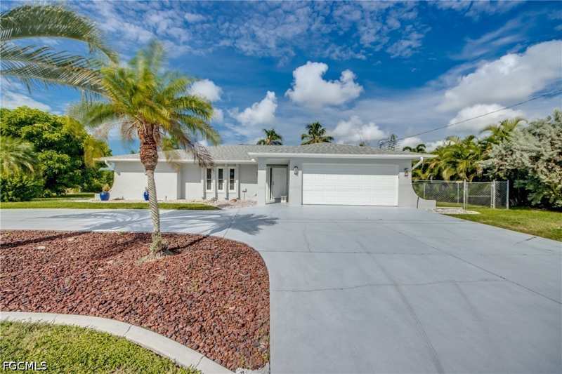 3 bedroom SingleFamilyResidence at 3812 SE 16th Pl, Cape Coral, Cape Coral — photo 1