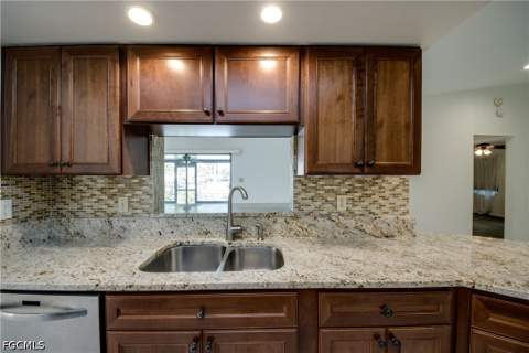 3812 SE 16th Pl, Cape Coral FL - photo 10 of 54