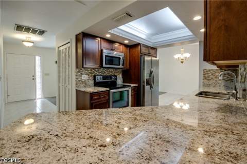 3812 SE 16th Pl, Cape Coral FL - photo 9 of 54