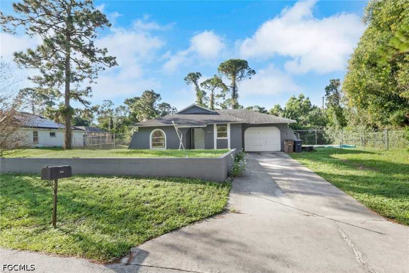 2 bedroom SingleFamilyResidence at 3202 E 5th St, Lehigh Acres, Lehigh Acres — photo 1