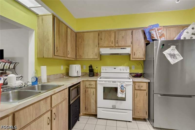 2 bedroom SingleFamilyResidence at 3202 E 5th St, Lehigh Acres, Lehigh Acres — photo 5