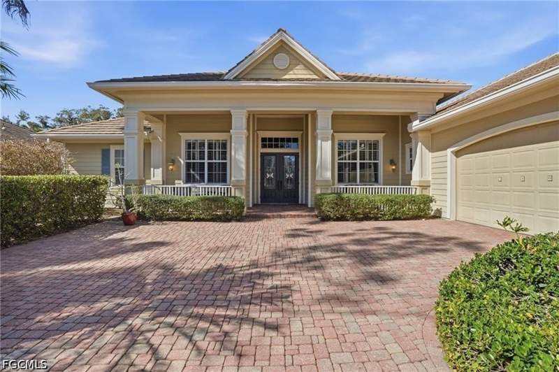 3 bedroom SingleFamilyResidence at 3801 River Point Dr, River Point, Fort Myers — photo 2
