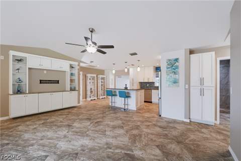 318 SE 23rd Ter, Cape Coral FL - photo 12 of 39