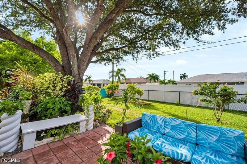 3 bedroom SingleFamilyResidence at 318 SE 23rd Ter, Cape Coral, Cape Coral — photo 5