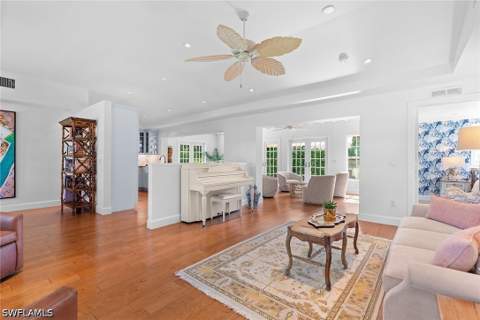 444 3rd St N, Naples FL - photo 8 of 36