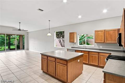 2022 Fairmont Ln, Naples FL - photo 10 of 43