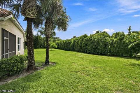 2022 Fairmont Ln, Naples FL - photo 18 of 43
