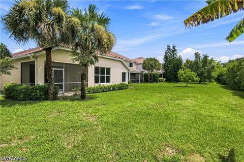 2022 Fairmont Ln, Naples FL - photo 19 of 43
