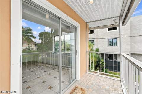 1195 Clam Ct 203, Naples FL - photo 17 of 21