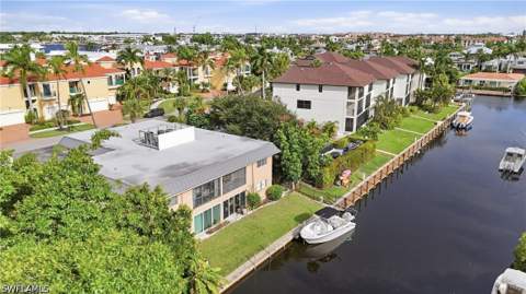 1195 Clam Ct 203, Naples FL - photo 19 of 21