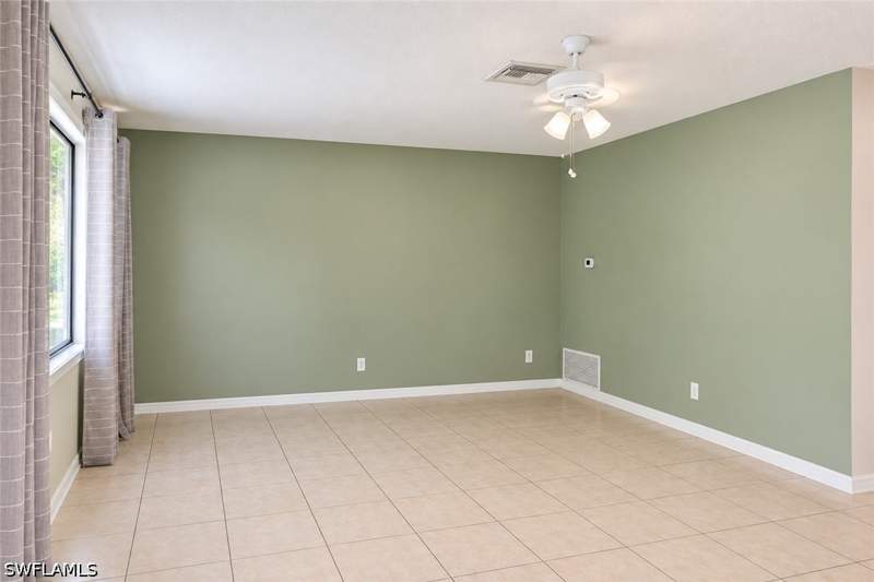 2 bedroom SingleFamilyResidence at 1111 Gifford Ave N, Lehigh Acres, Lehigh Acres — photo 4