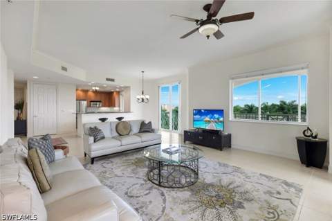 2748 Tiburon Blvd E 502, Naples FL - photo 12 of 37