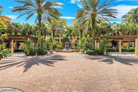 2748 Tiburon Blvd E 502, Naples FL - photo 6 of 37