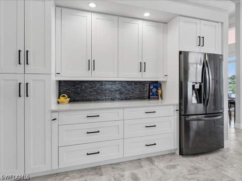 6526 Ilex Cir, Naples FL - photo 8 of 36