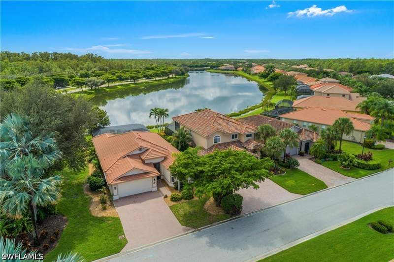 3 bedroom SingleFamilyResidence at 20301 Ardore Ln, Bella Terra, Estero — photo 4