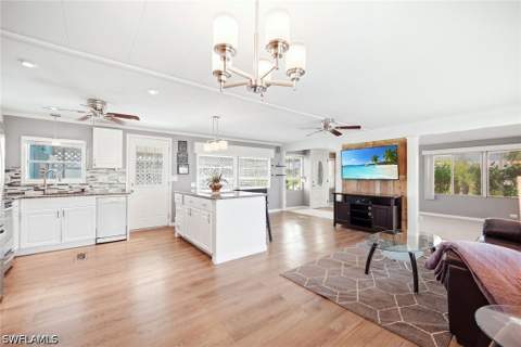 483 Riviera Blvd W, Naples FL - photo 7 of 36