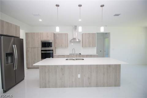 733 Alee St E, Lehigh Acres FL - photo 13 of 42