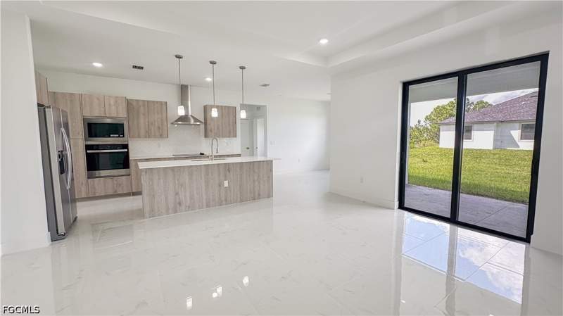 4 bedroom SingleFamilyResidence at 733 Alee St E, Lehigh Acres, Lehigh Acres — photo 3