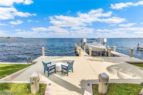 2901 SE 22nd Pl, Cape Coral FL - photo 7 of 57