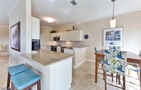 175 Barefoot Cir, Bonita Springs FL - photo 18 of 45