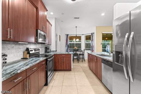 2223 NW 25th Ter, Cape Coral FL - photo 12 of 41