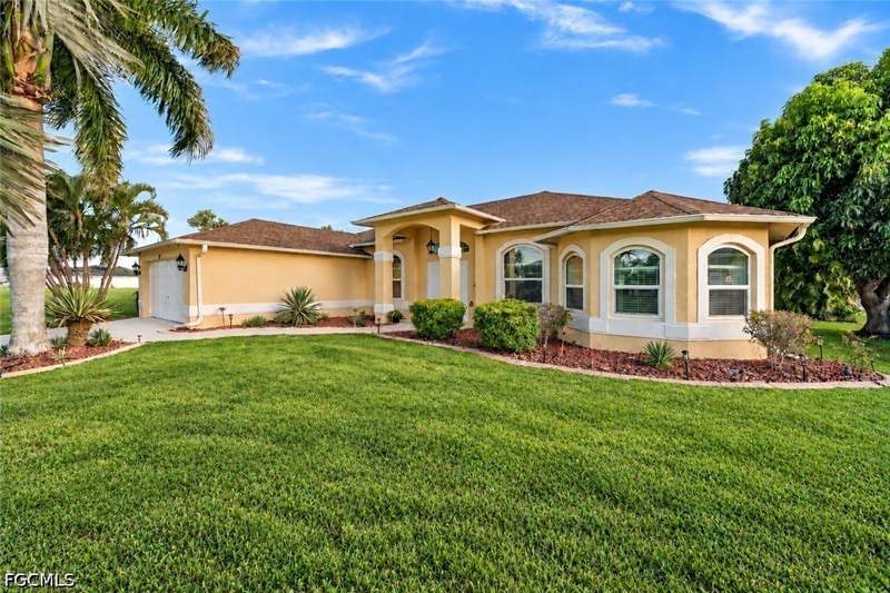 3 bedroom SingleFamilyResidence at 2223 NW 25th Ter, Cape Coral, Cape Coral — photo 2