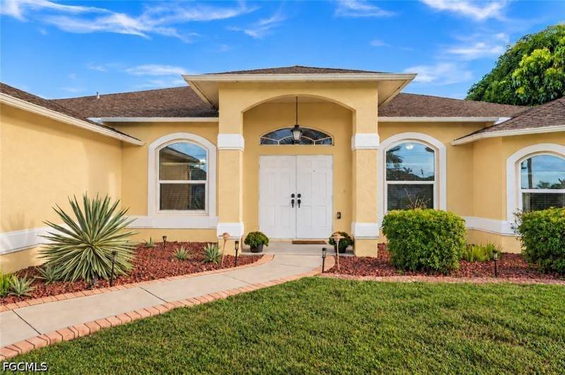 3 bedroom SingleFamilyResidence at 2223 NW 25th Ter, Cape Coral, Cape Coral — photo 4
