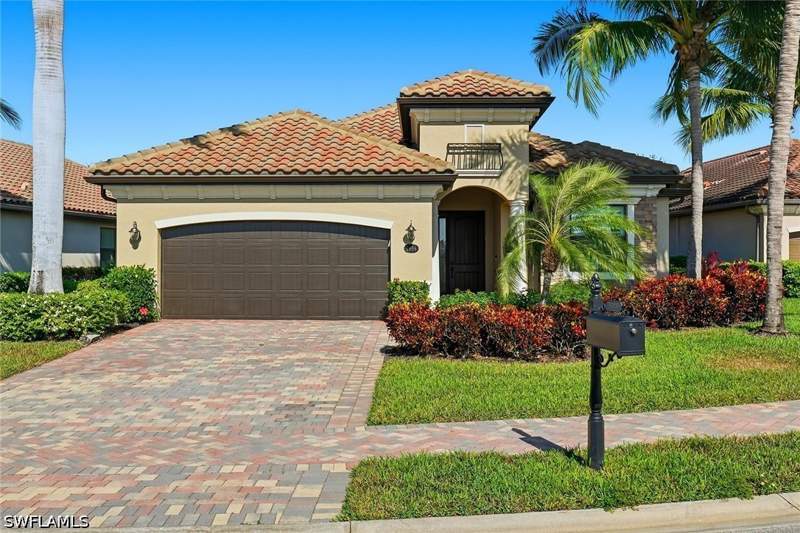 4 bedroom SingleFamilyResidence at 2906 Aviamar Cir, Millbrook, Naples — photo 4