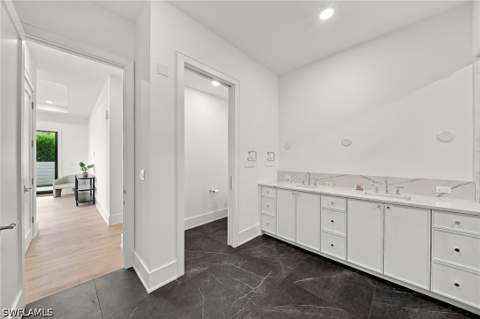 82 9th St S 205, Naples FL - photo 17 of 41