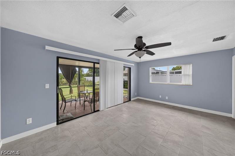 2 bedroom Condominium at 2544 1st St 108, Edison Apartments Condo, Fort Myers — photo 2