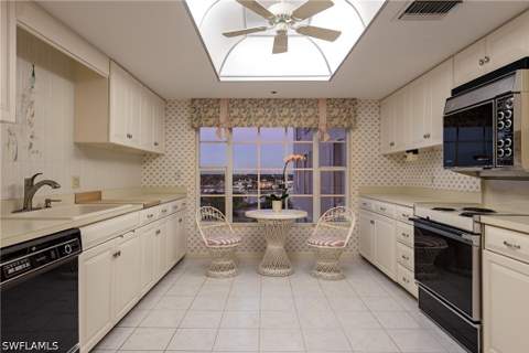 3377 Gulf Shore Blvd N 6C, Naples FL - photo 17 of 29