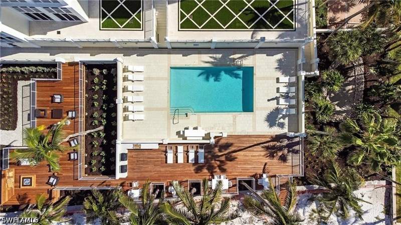 3 bedroom Condominium at 3377 Gulf Shore Blvd N 6C, Waldorf, Naples — photo 2