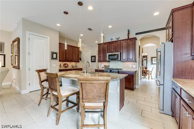 4 bedroom SingleFamilyResidence at 1940 Mustique St, Lamorada, Naples — photo 2
