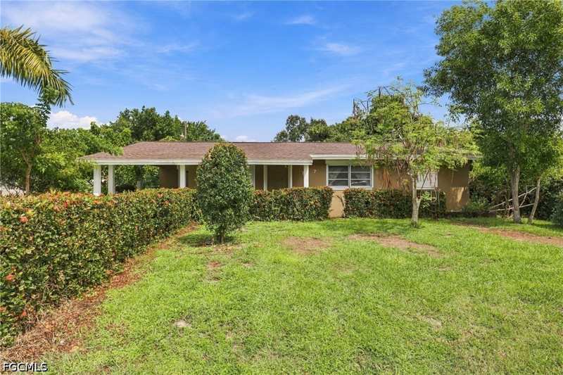 3 bedroom SingleFamilyResidence at 1657 Rudy Ct, Fort Myers, Fort Myers — photo 1