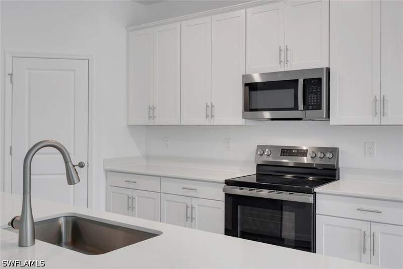 3 bedroom SingleFamilyResidence at 5180 Sugarwood Dr, Maple Point, Other — photo 3