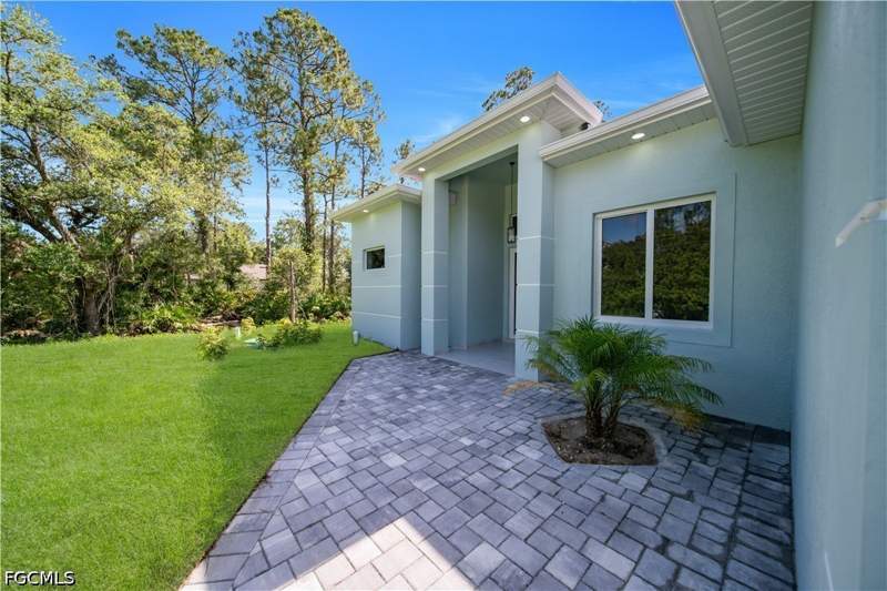 4 bedroom SingleFamilyResidence at 1912 Roosevelt Ave, Lehigh Acres, Lehigh Acres — photo 2